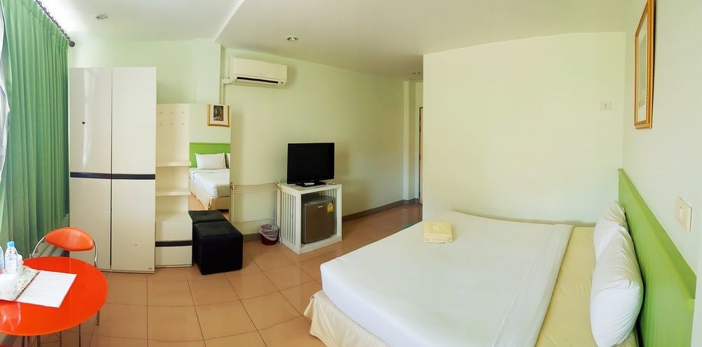 Nine Inn @ Town Phuket Bagian luar foto