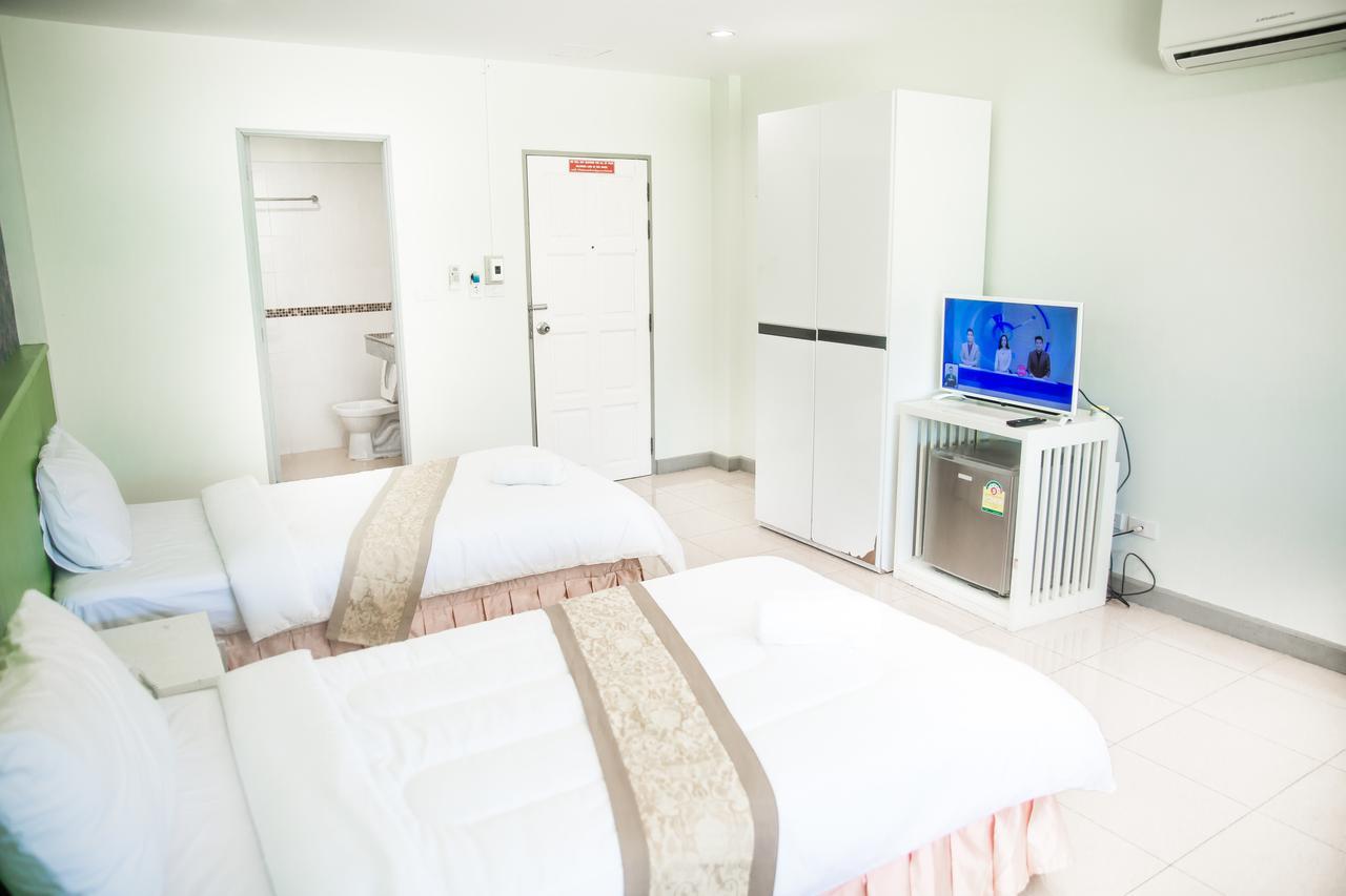 Nine Inn @ Town Phuket Bagian luar foto