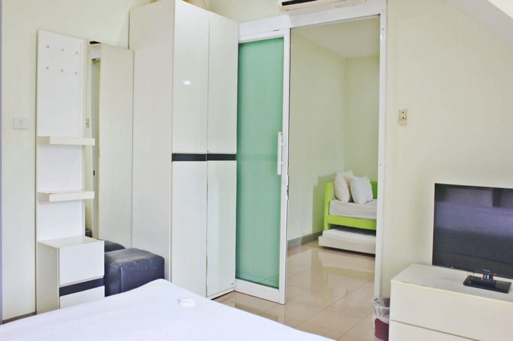 Nine Inn @ Town Phuket Bagian luar foto
