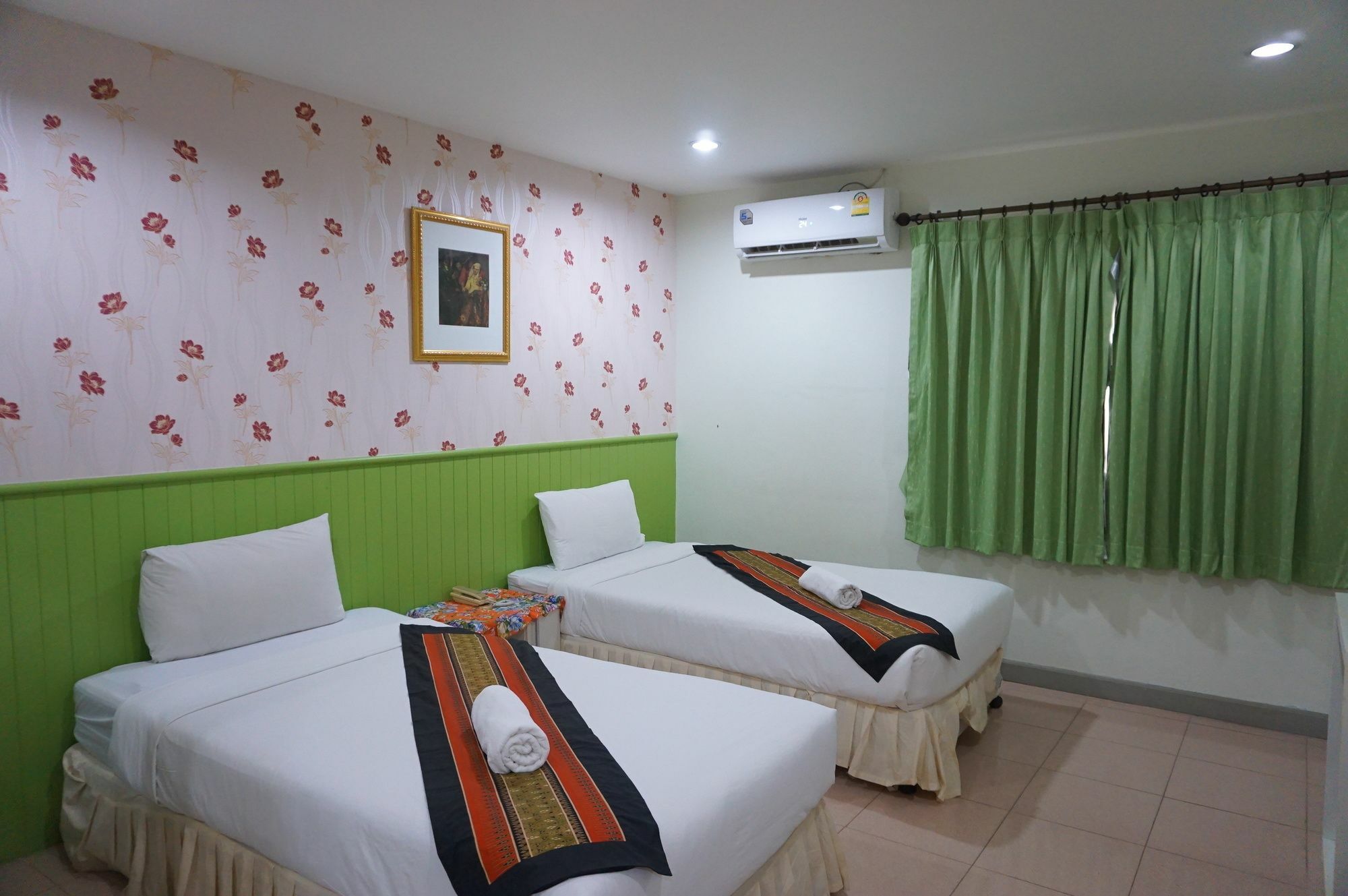 Nine Inn @ Town Phuket Bagian luar foto