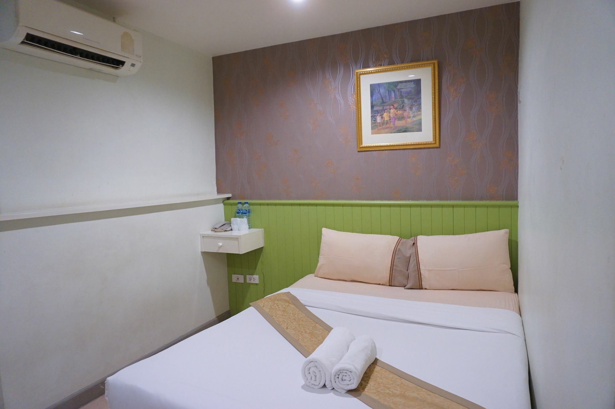 Nine Inn @ Town Phuket Bagian luar foto
